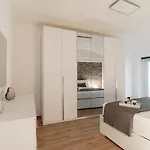 Apartmán Love's Corner - By Myhomeincomo *