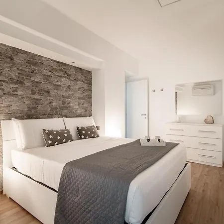 Apartman Love's Corner - By Myhomeincomo Carate Urio